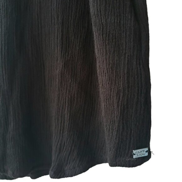 Monk & Lou Black Crinkled Rayon Loose Top Short Sleeve V-neck - Picture 4 of 5